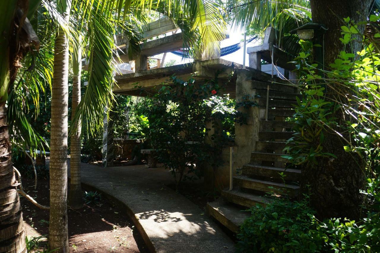 Apartments Chez Milady Ютила Экстерьер фото